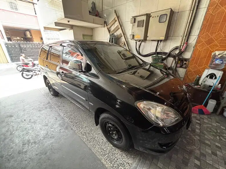 mobil bekas di bawah 100 juta: kijang innova tipe E